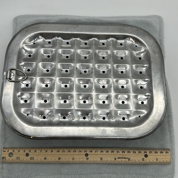 Vintage Broiler/Roaster Pan 9”x 12”x 2” deep approx - Picture 2 of 8